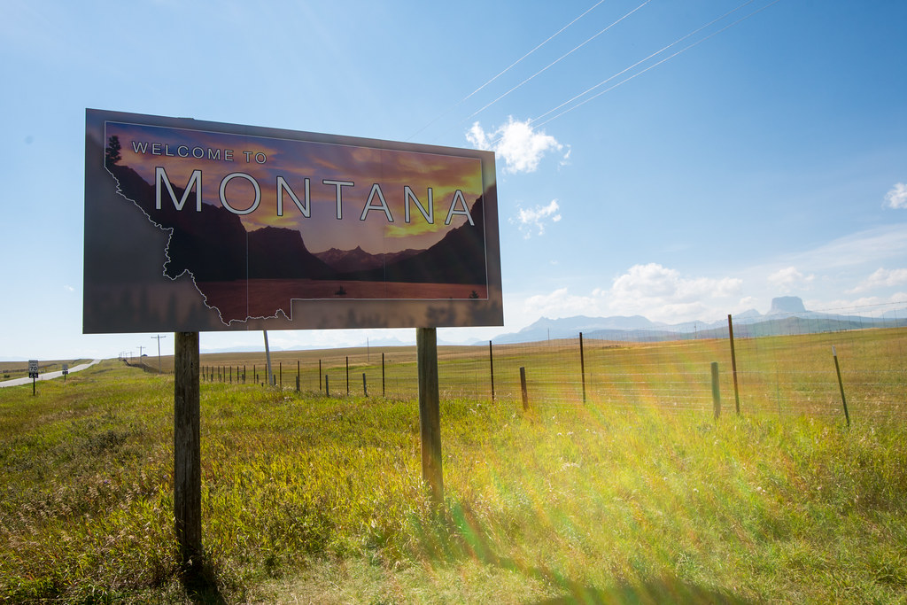 Welcome to Montana sign